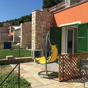 La Casa Del Mare : Cozy With Seaview And Garden Appartamento Ventimiglia